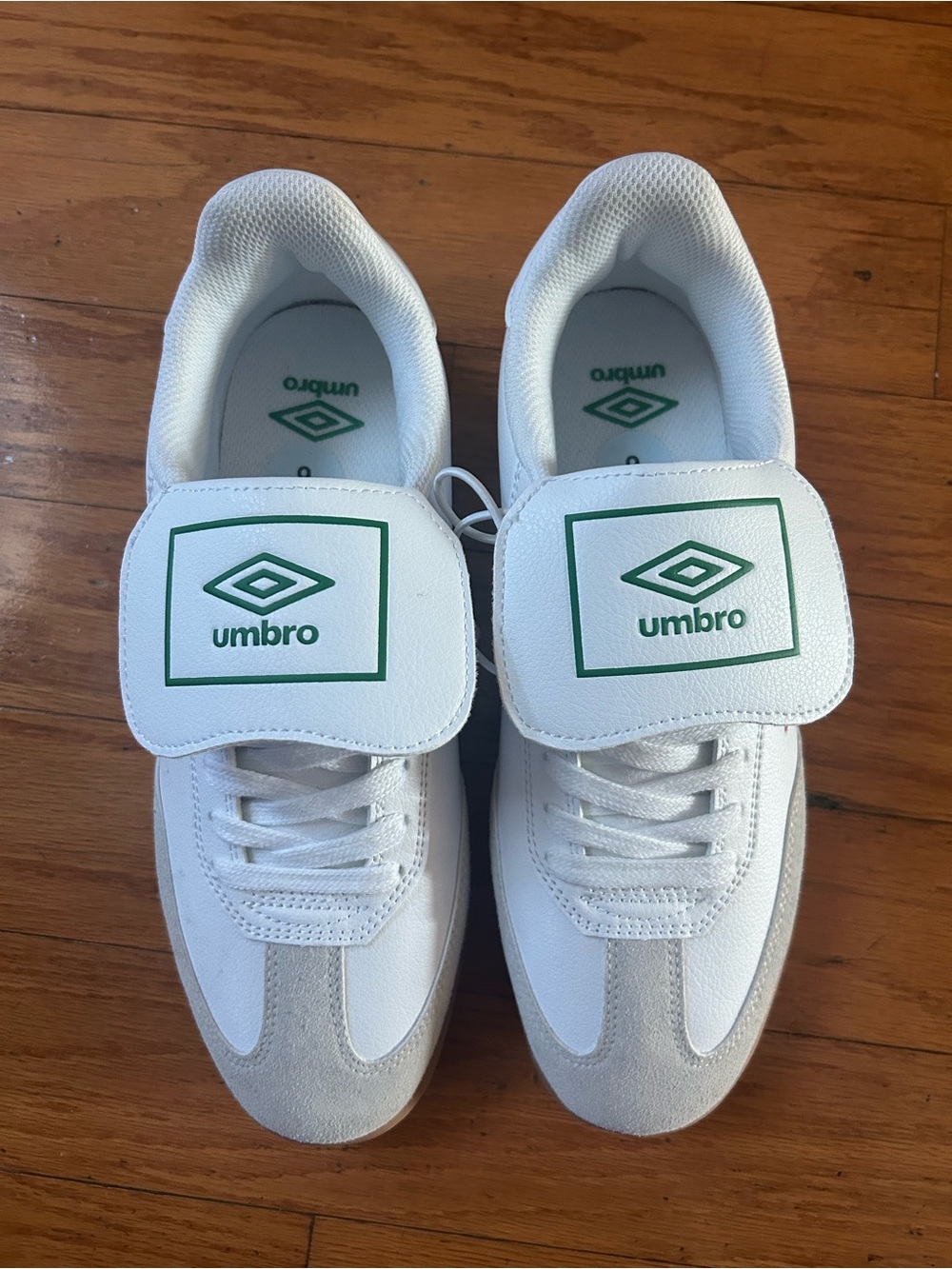 NWT Umbro men’s Sneakers size 9